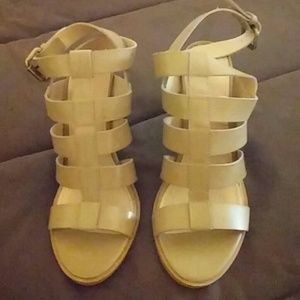 Cute strap sandals